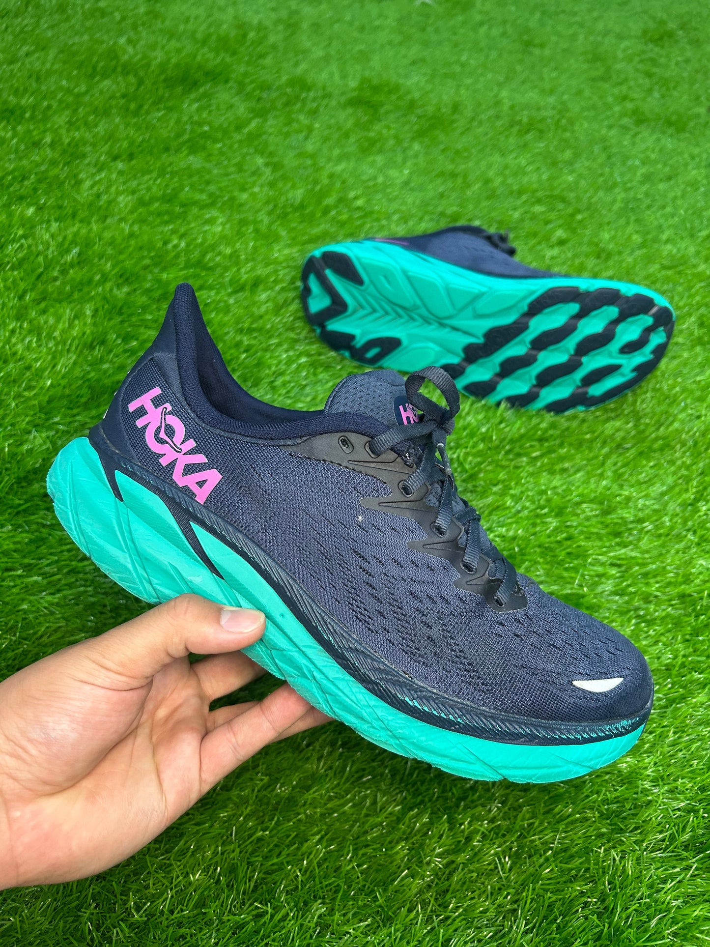 Hoka Clifton 8