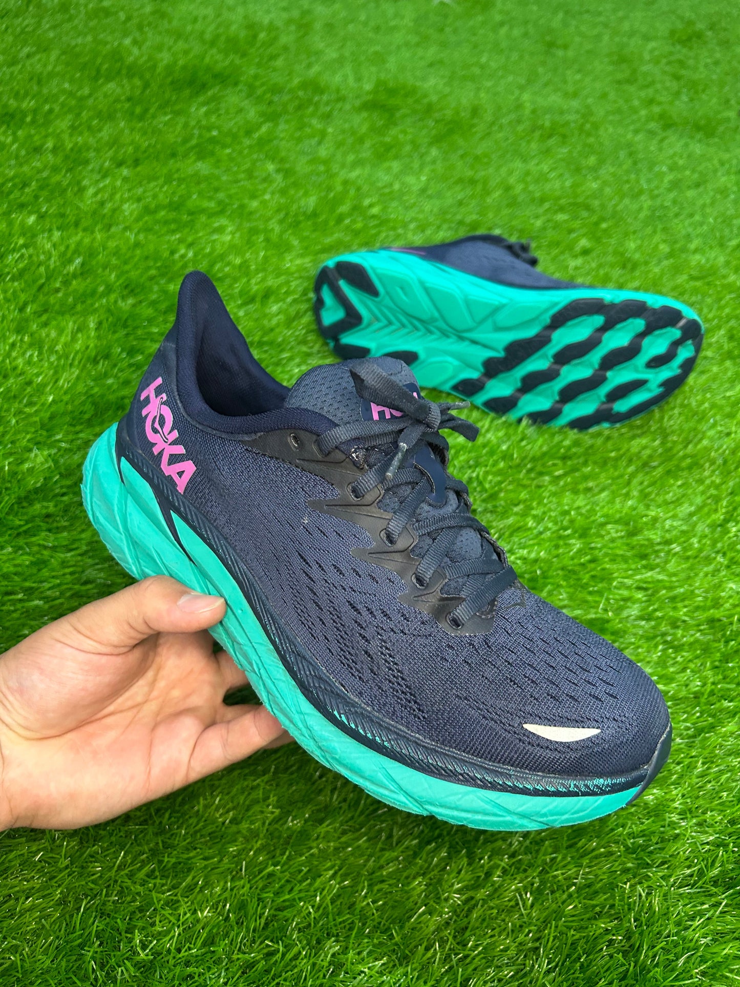 Hoka Clifton 8