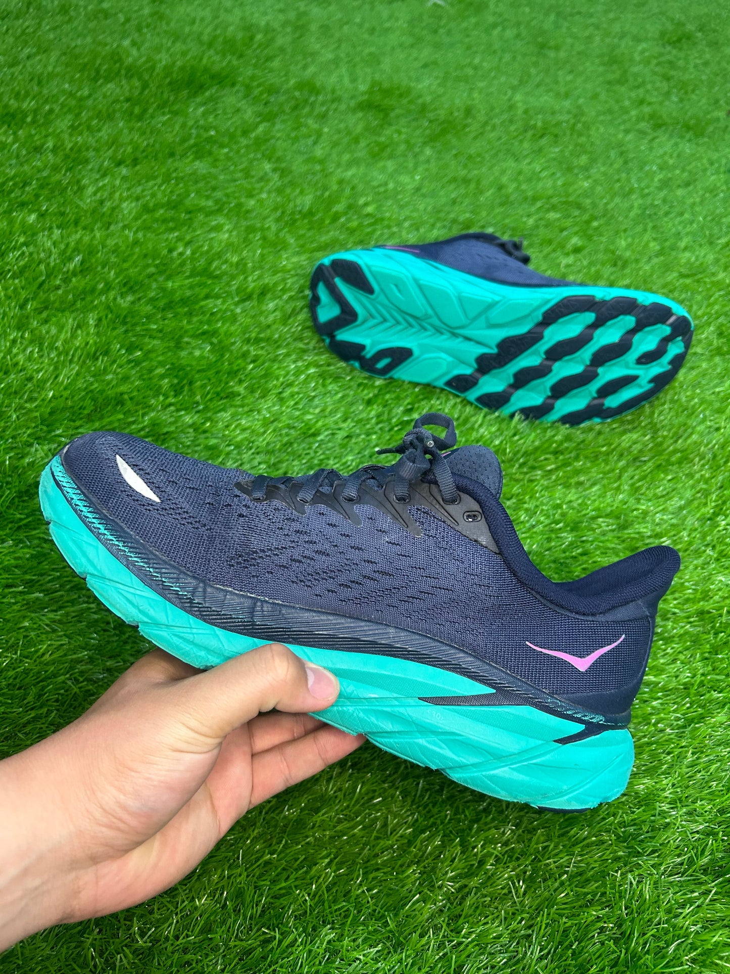 Hoka Clifton 8