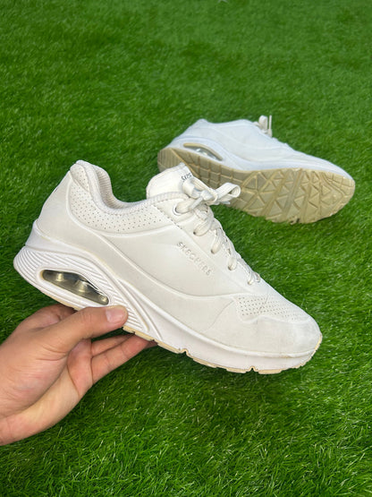Skechers UNO