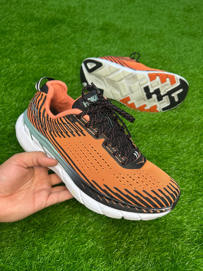 Hoka Clifton 5