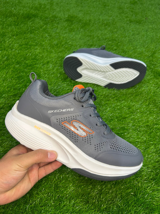 Skechers Max Cushion