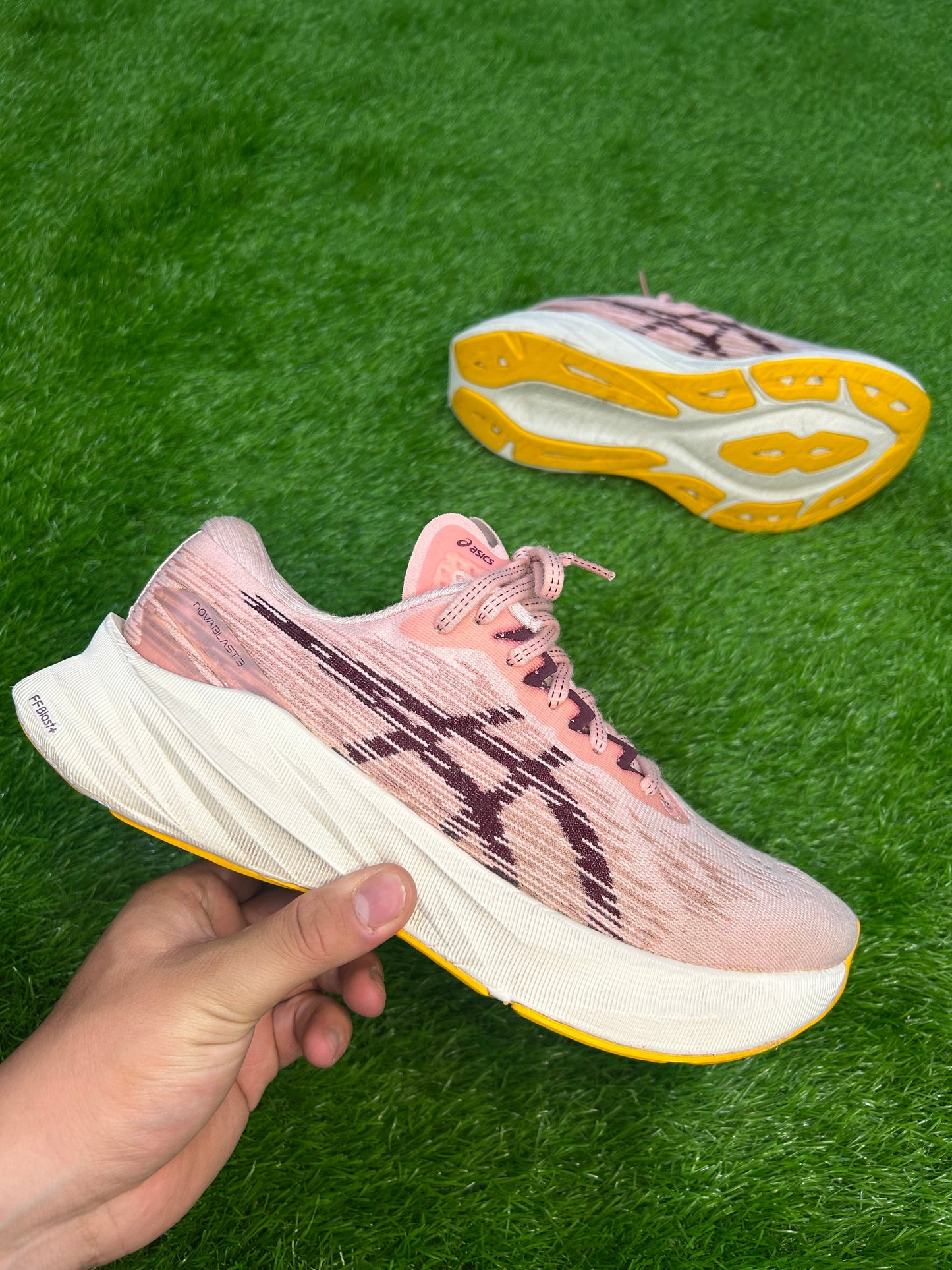 Asics Novablast 3