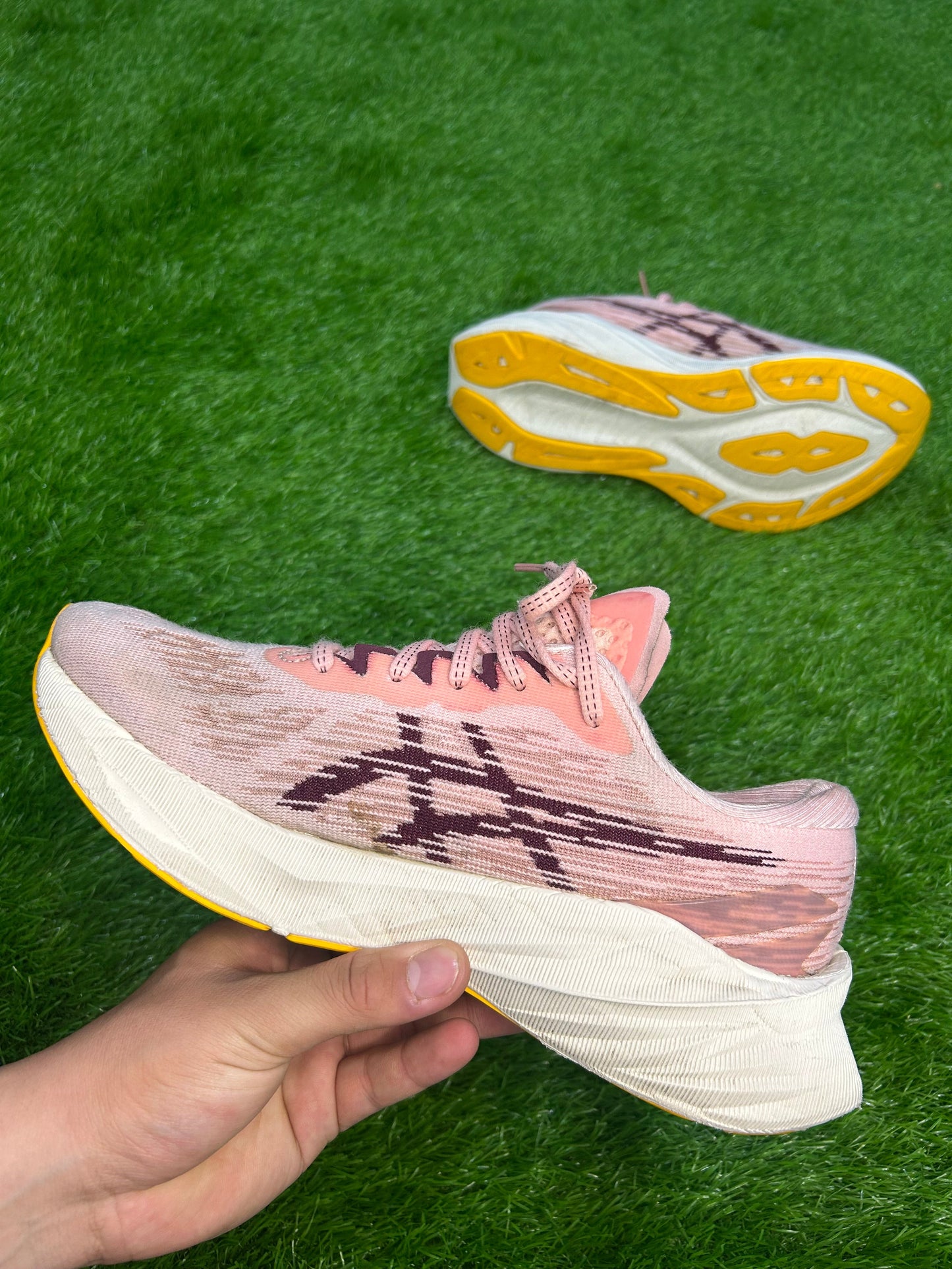 Asics Novablast 3