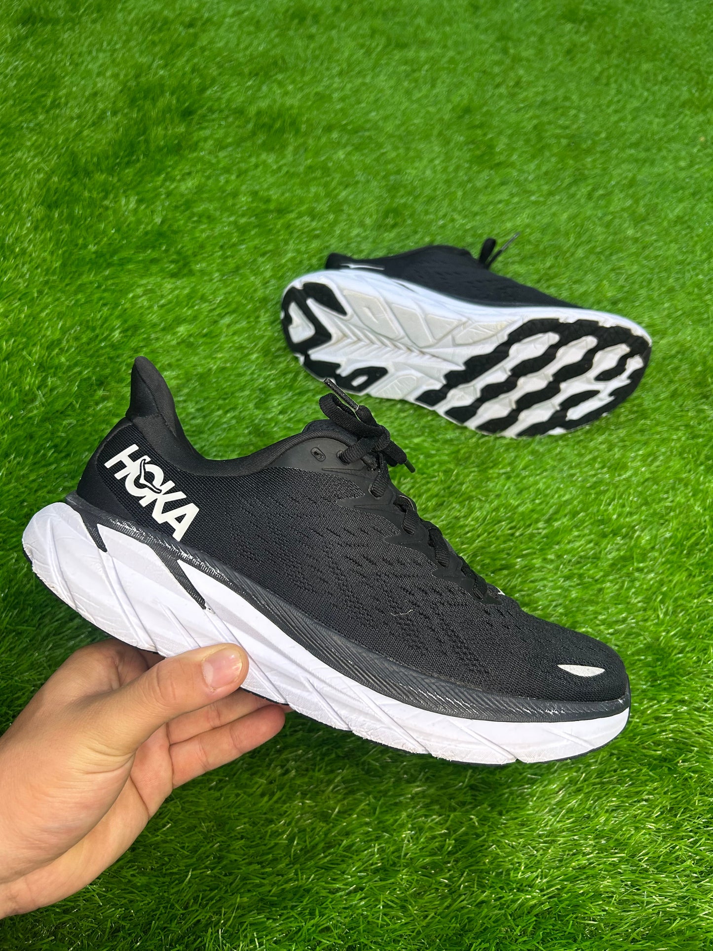Hoka One One Clifton 8