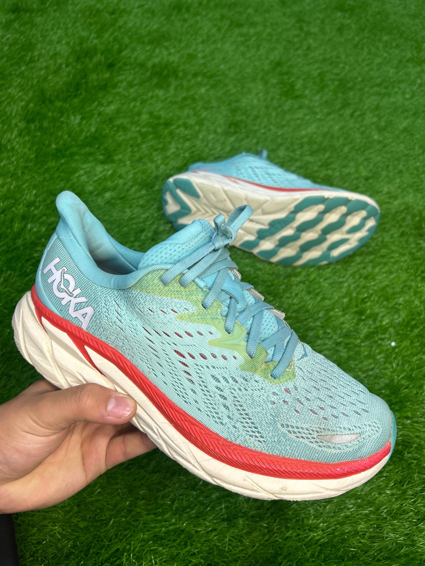 Hoka Clifton 8