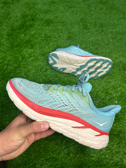 Hoka Clifton 8