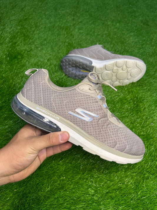 Skechers