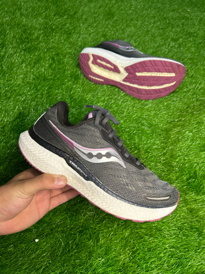 Saucony