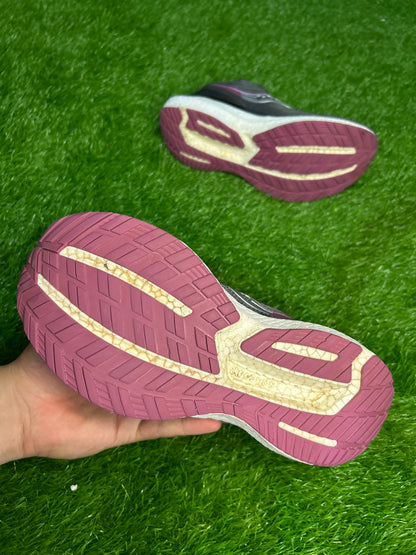 Saucony