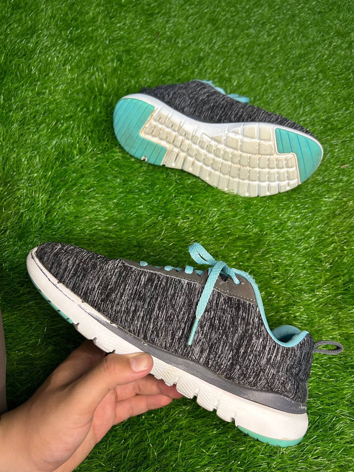 Skechers