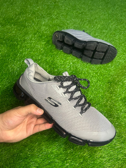 Skechers Trainers