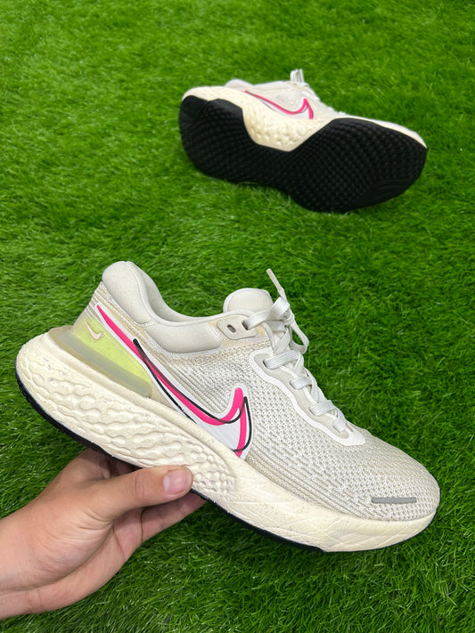 Nike ZoomX Invincible Run Flyknit