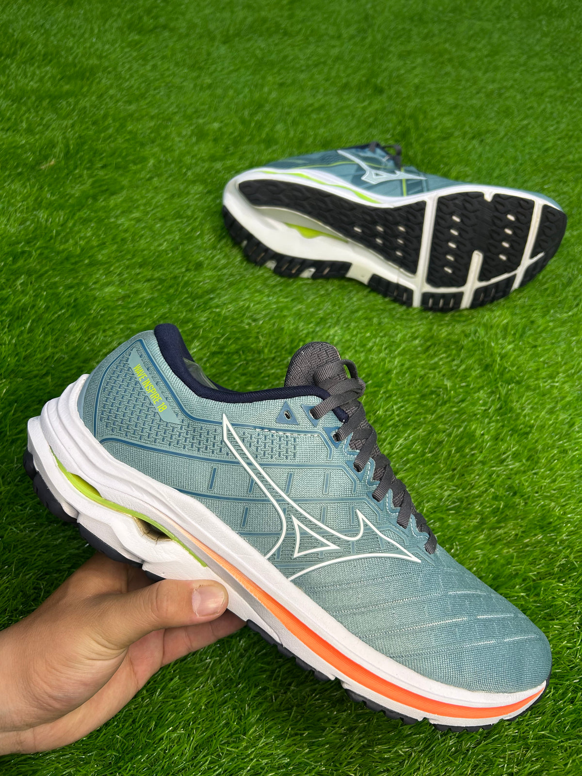 Mizuno Wave Inspire 18