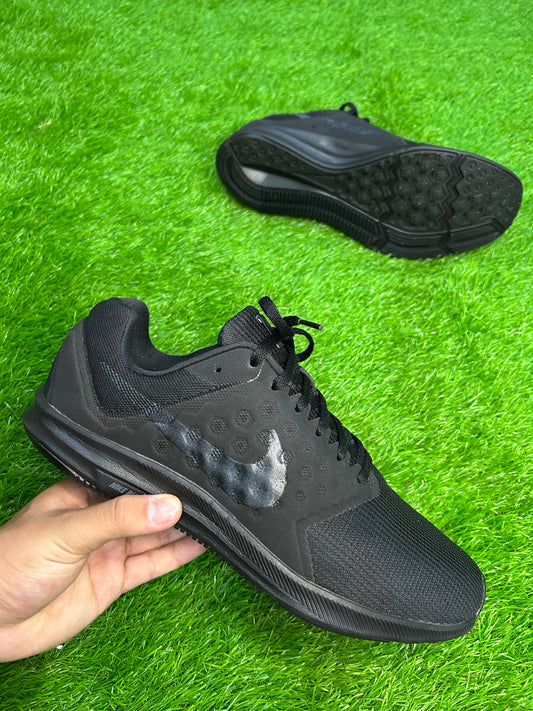 Nike DownShifter 7