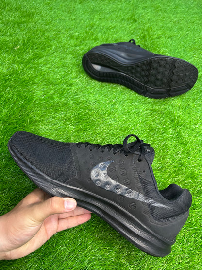 Nike DownShifter 7
