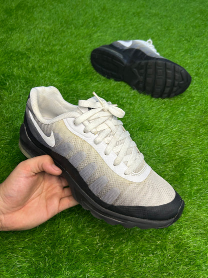 Nike AirMax Invigor