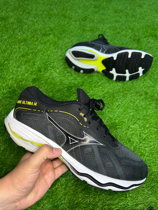 Mizuno Wave Ultima 14