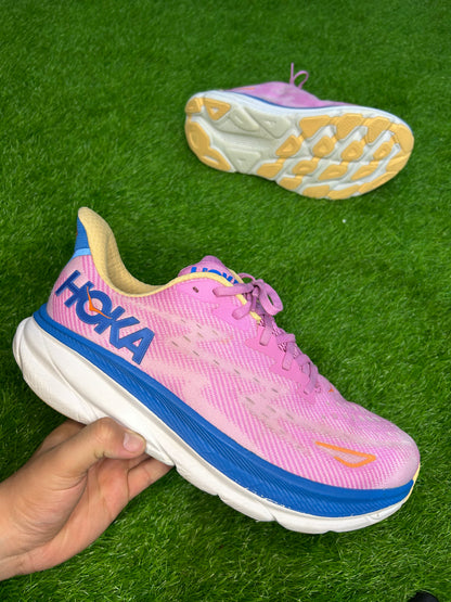 Hoka Clifton 9