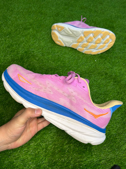 Hoka Clifton 9