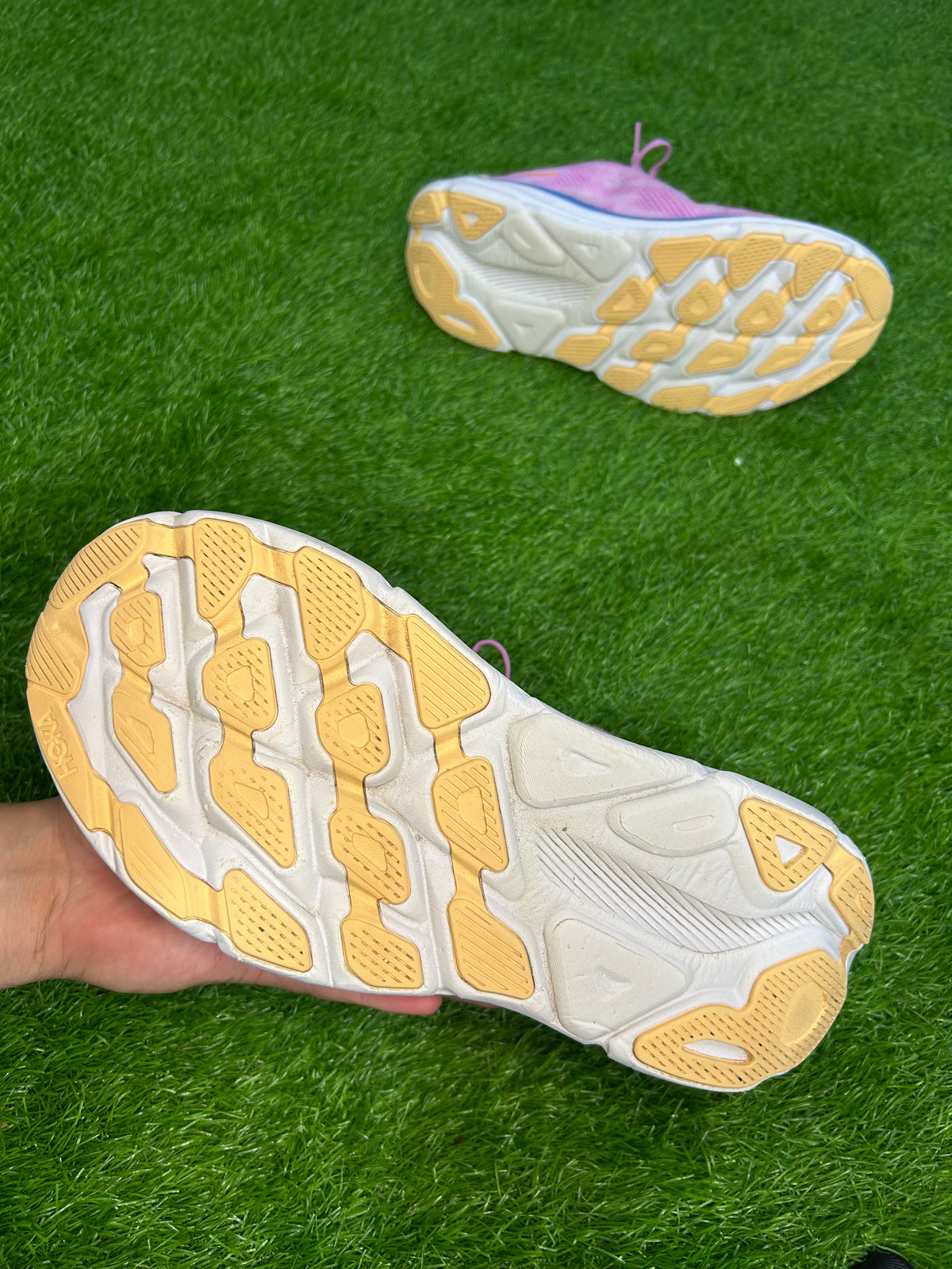 Hoka Clifton 9