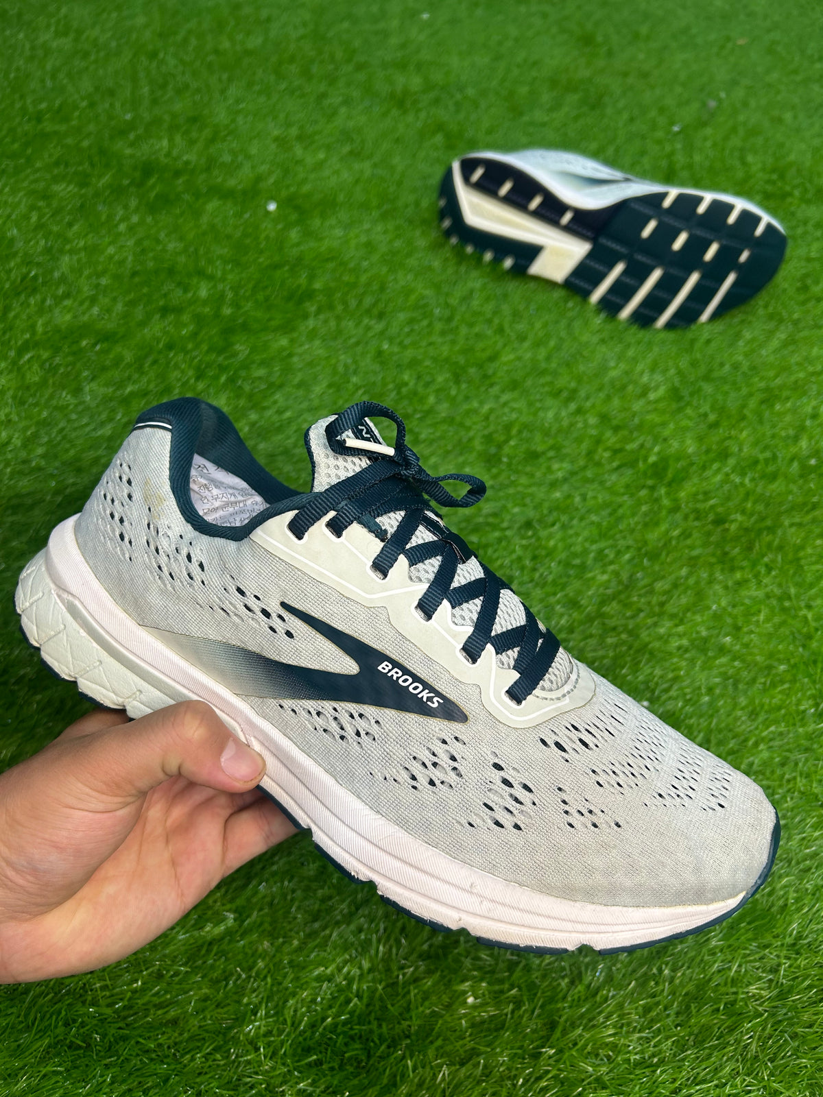 Brooks ANTHEM 4