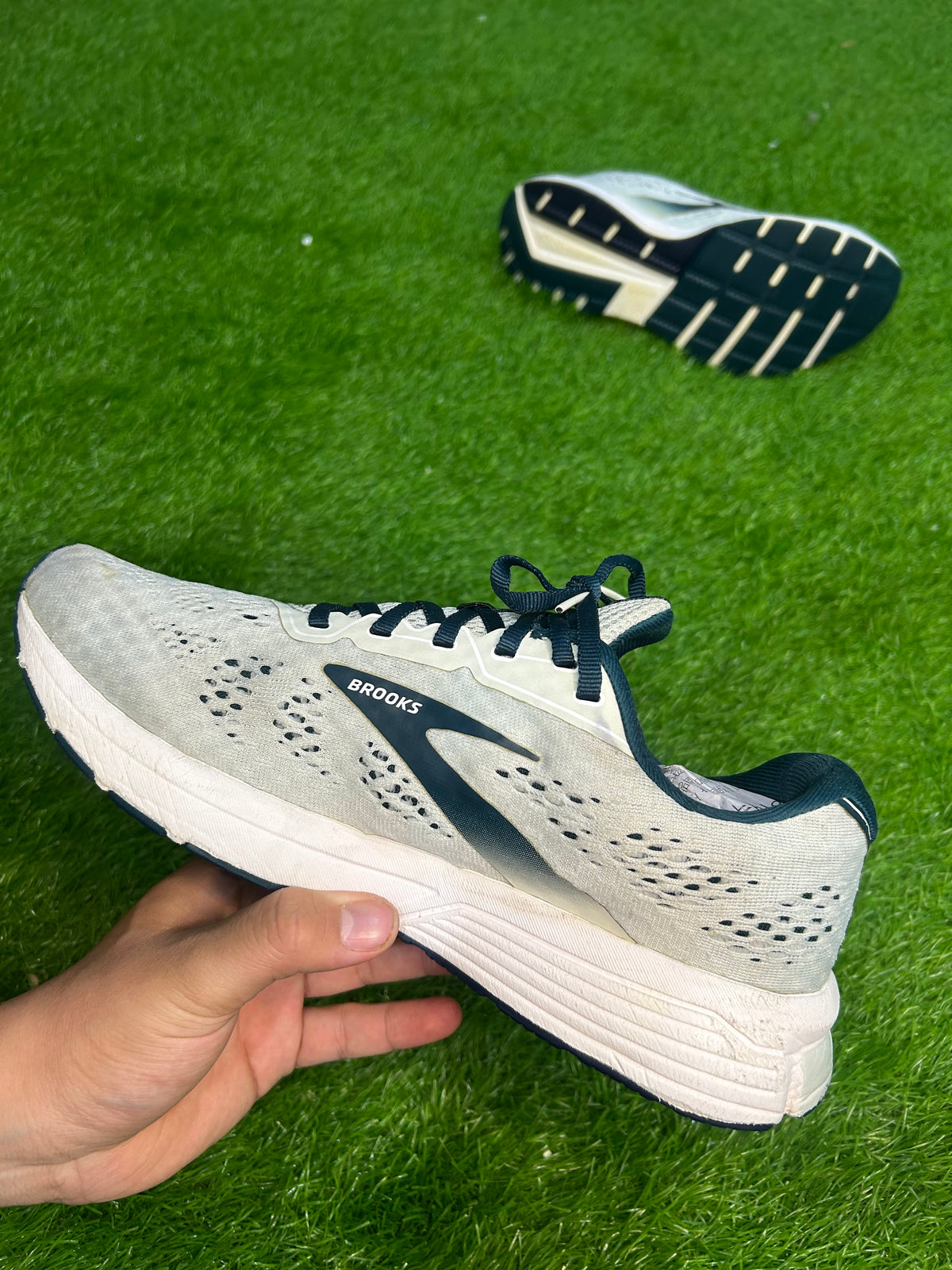 Brooks ANTHEM 4