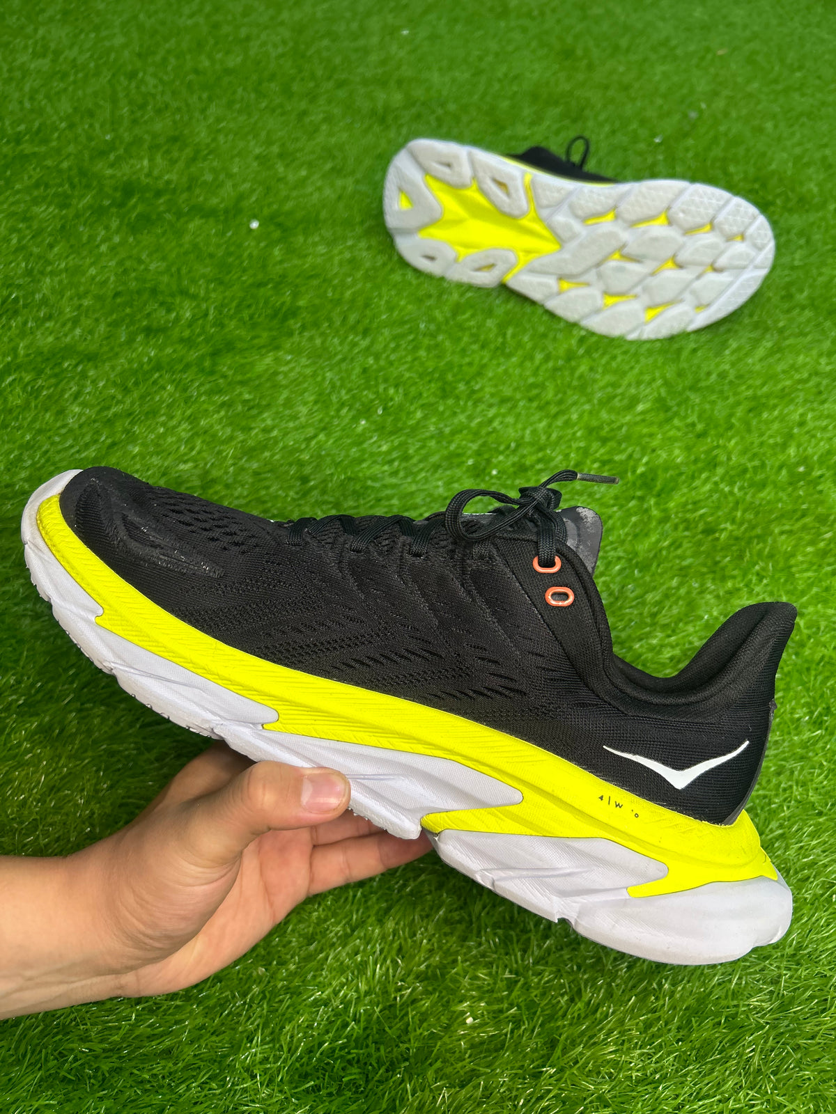 Hoka Cliftin Edge