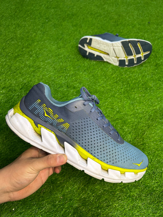 Hoka One One Elevon