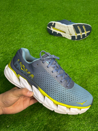 Hoka One One Elevon