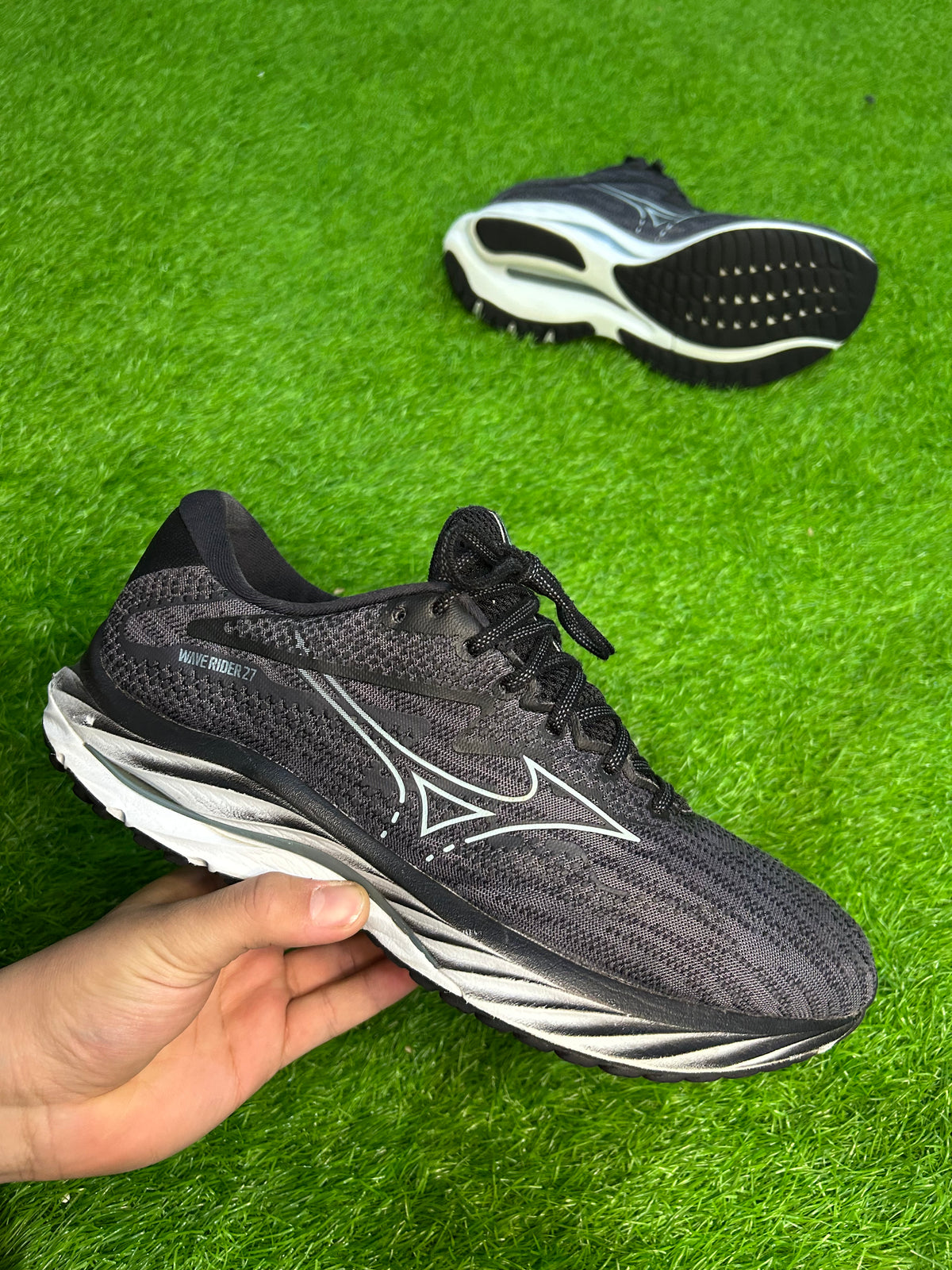 Mizuno Wave Rider 27