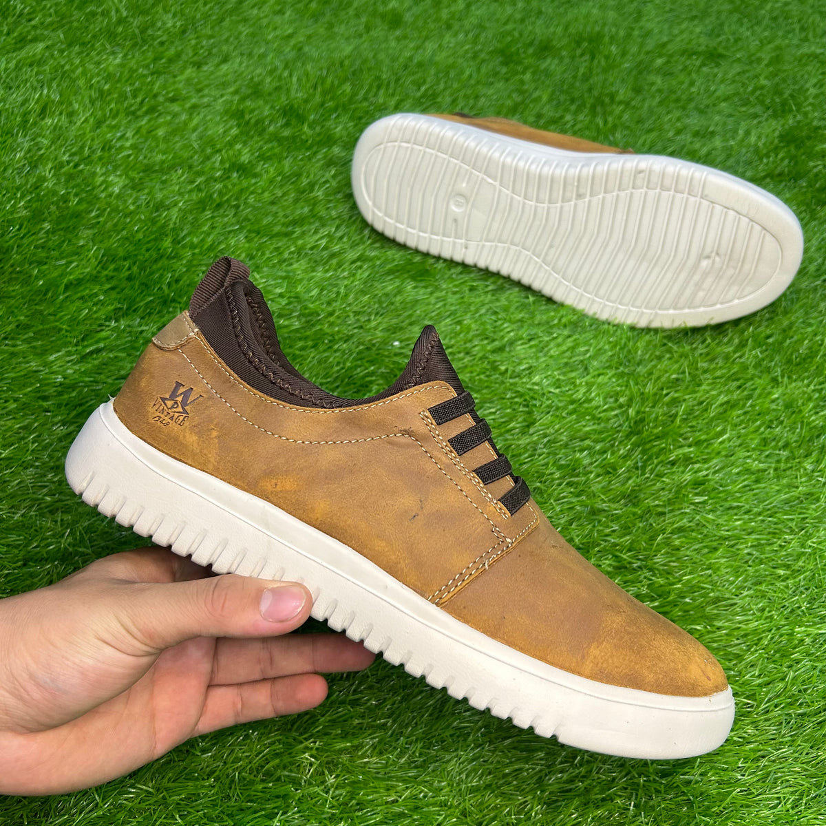 Vintage Omera Pull-On