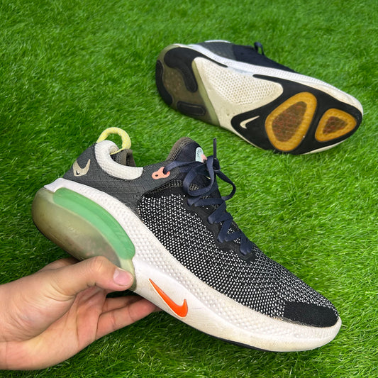 Nike Joyride Run Flyknit